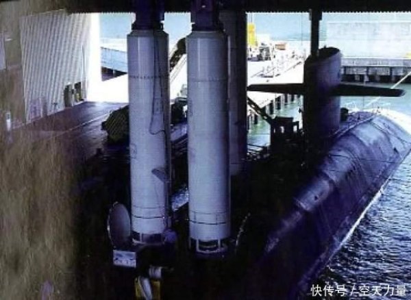 中国配资网 东风5c给的压力太大？美军一口气发射4枚洲际导弹，给自己压压惊